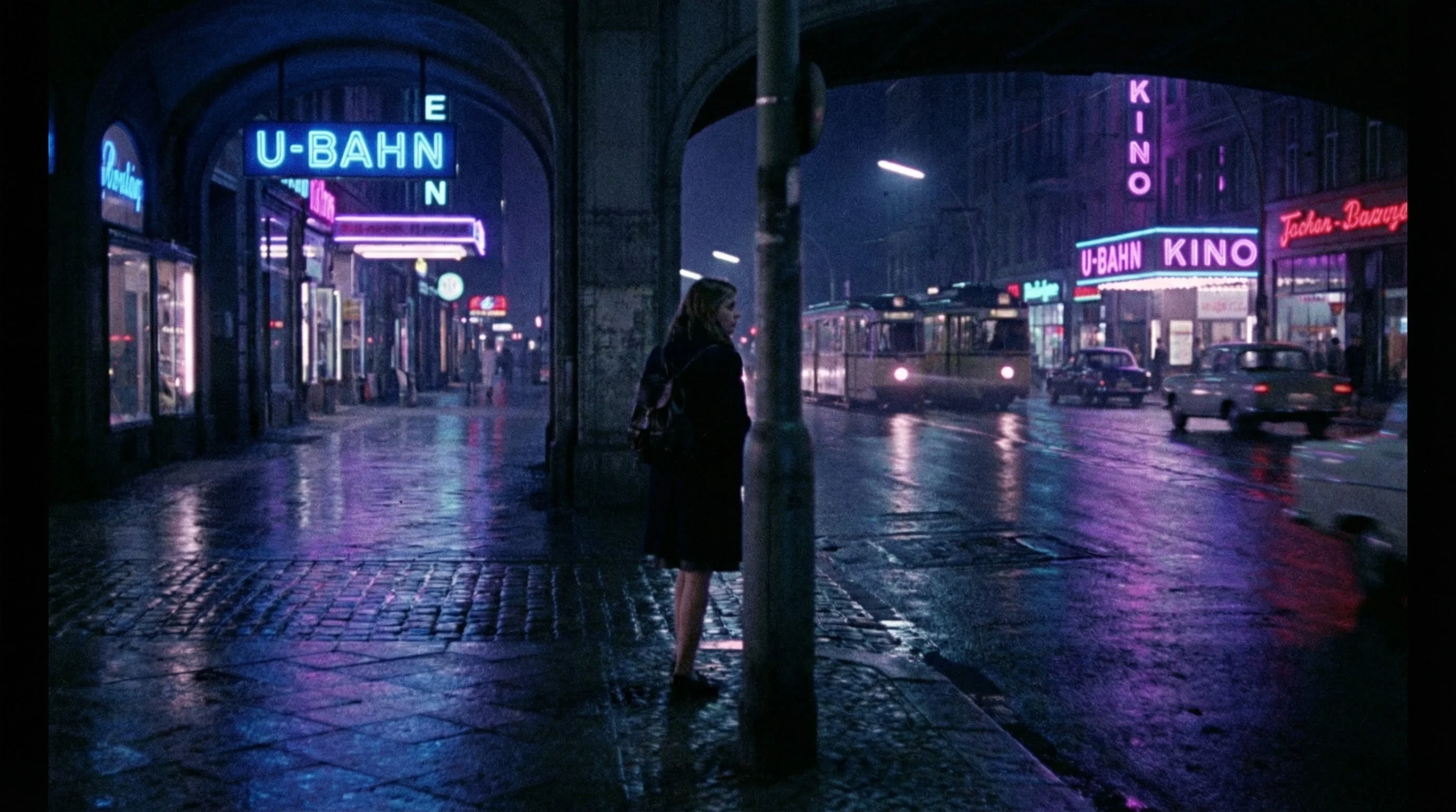 维多利亚电影柏林夜景长镜头场景